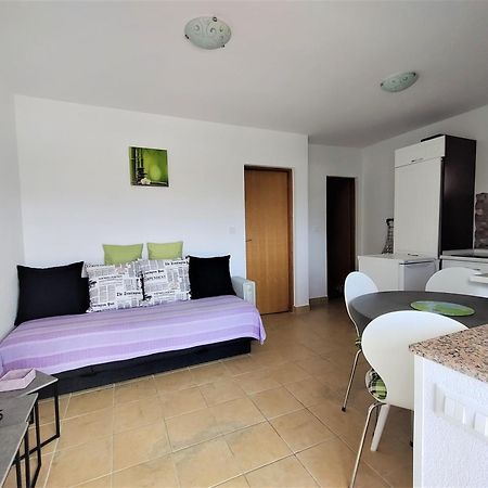 Apartman Kristina Врбник Экстерьер фото
